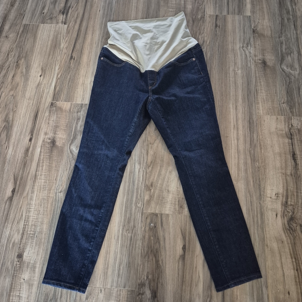 NWT Loft Maternity Jeans Size 8 Petite